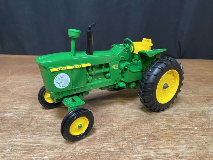 1/16-john-deere-4010-1997-wisconsin-nib-ertl-image-3