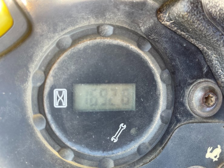 2016-john-deere-z915b-image-15