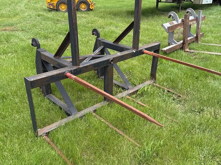 volvo-mount-double-bale-spear-image-2