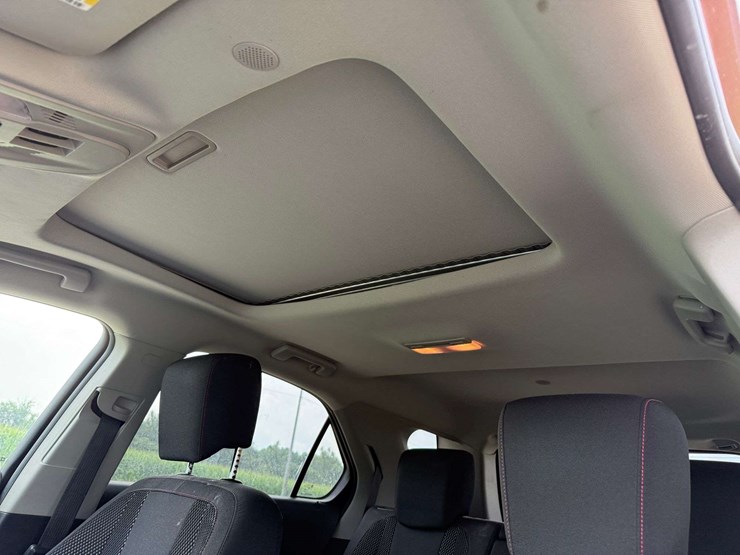 2011-chevrolet-equinox-image-25