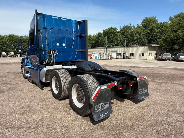 2020-ih-lt625-sleeper-semi,-435,369-miles-on-truck-(complete-overhaul-@-232,740-miles-with-paperwork-image-18