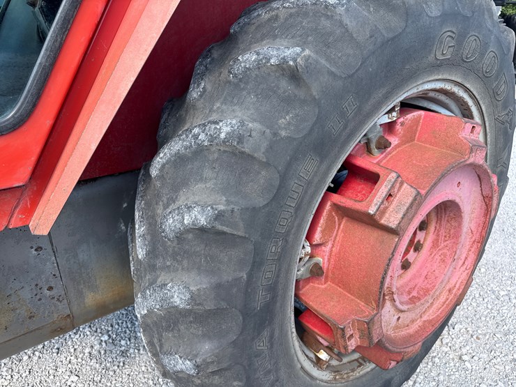 massey-ferguson-1085-image-14