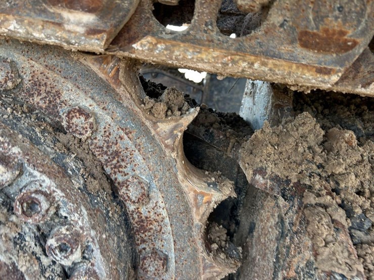 2015-caterpillar-336fl-image-16