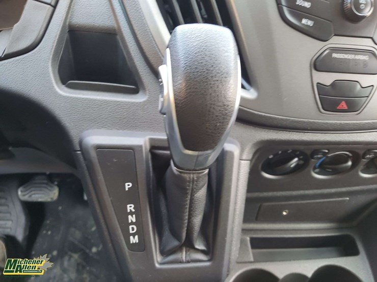 2017-ford-transit-image-10