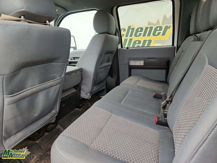 2016-ford-550-image-18