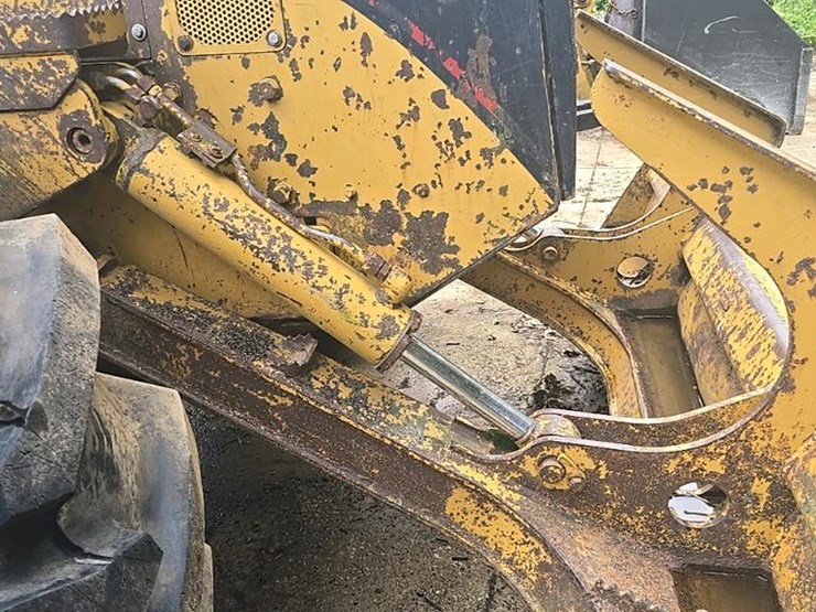 1997-caterpillar-515-image-14