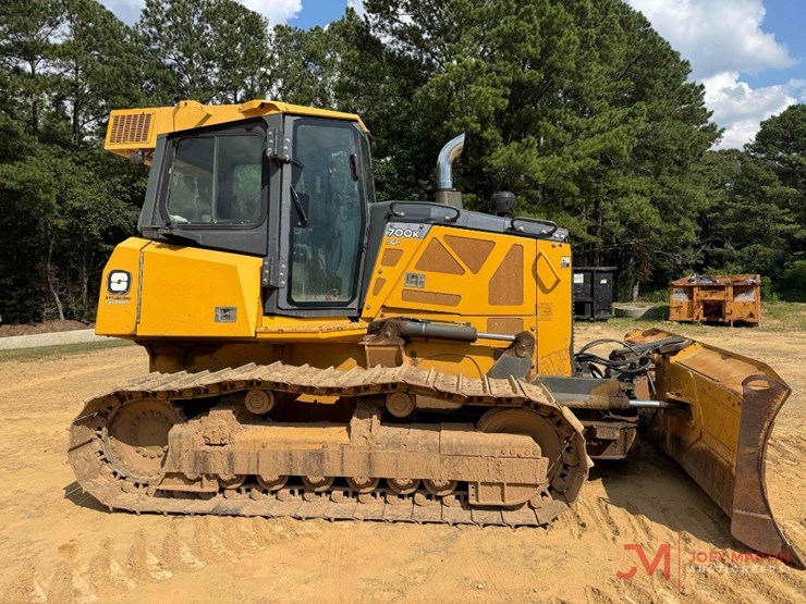 2015-deere-700k-lgp-image-2