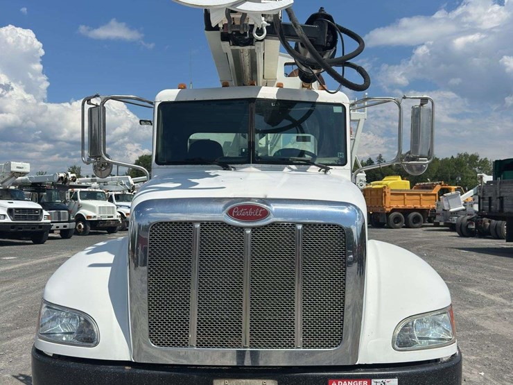 2007-peterbilt-pb335-s/a-auger-truck-image-7