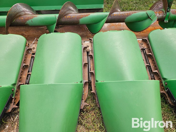 2010-john-deere-612cx-corn-head-image-19
