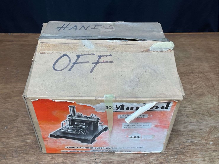 steam-engine-nib-mamod-image-12