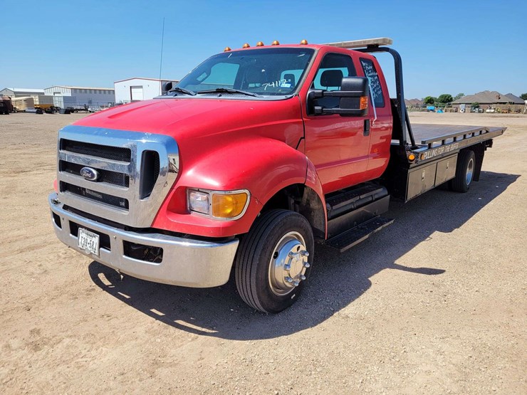 2013-ford-f650-image-1