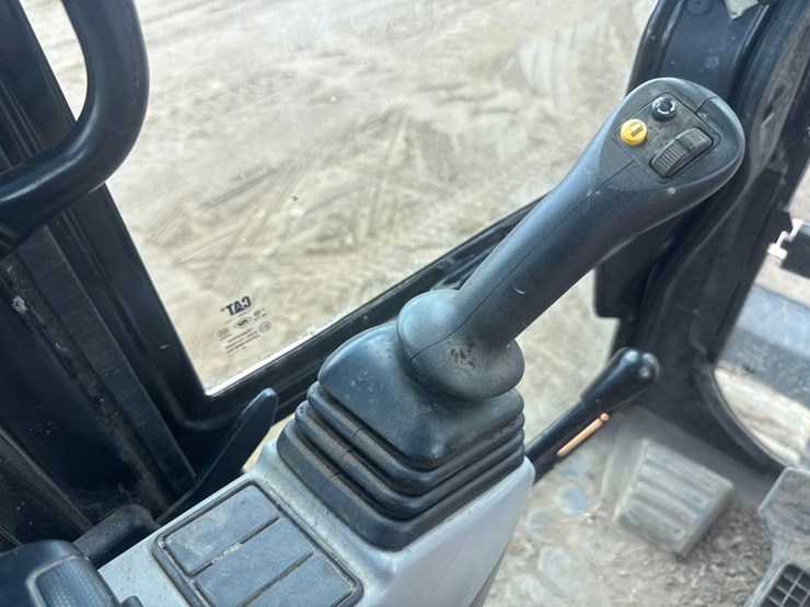 2020-caterpillar-308-cr-image-32