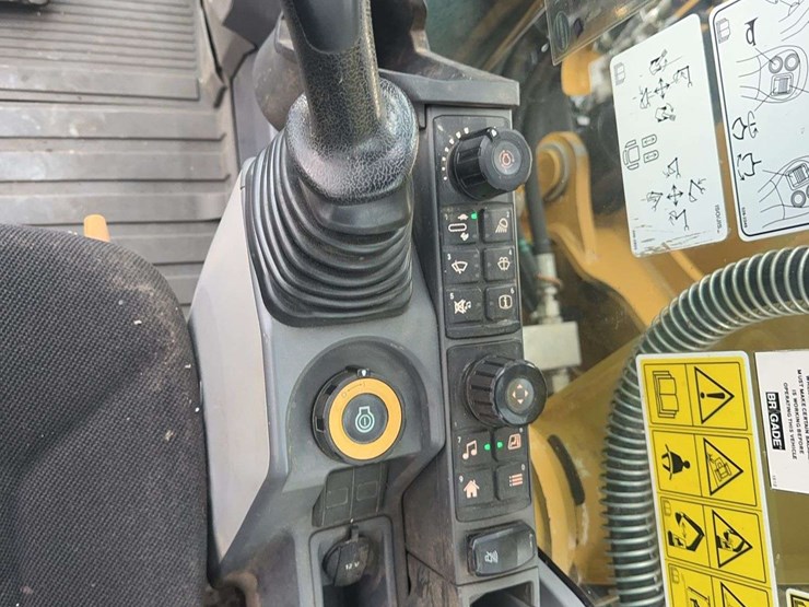 2022-caterpillar-313gc-image-21