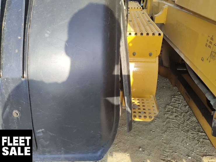 2020-caterpillar-14-image-47