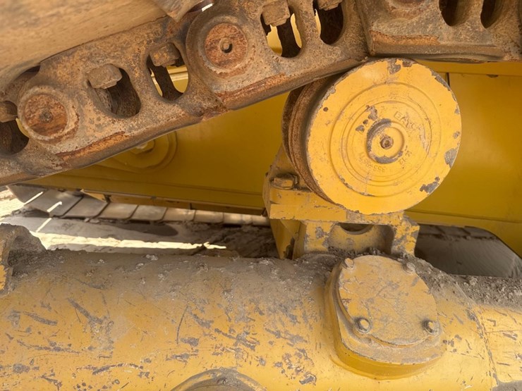 caterpillar-d6t-lgp-image-11