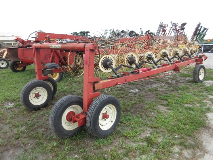 h-&-s-high-capacity-hayrake-image-3