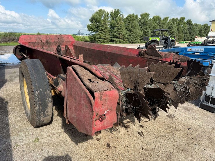 new-holland-516-image-5