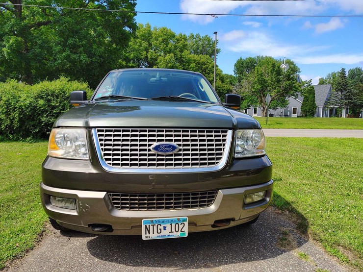 2003-ford-expedition-image-4