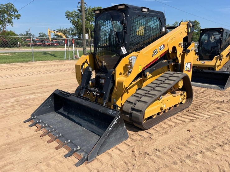 2025-caterpillar-265-skid-steer-image-8