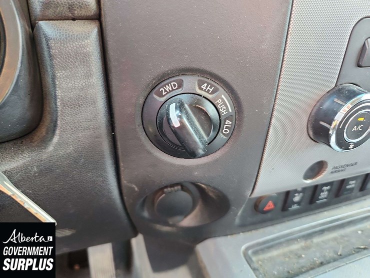 2008-nissan-titan-image-12