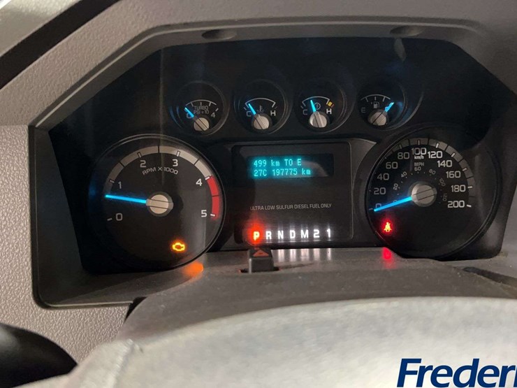 2012-ford-f550-image-21