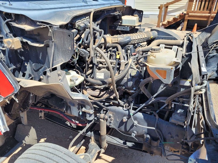 2013-ford-f650-image-19