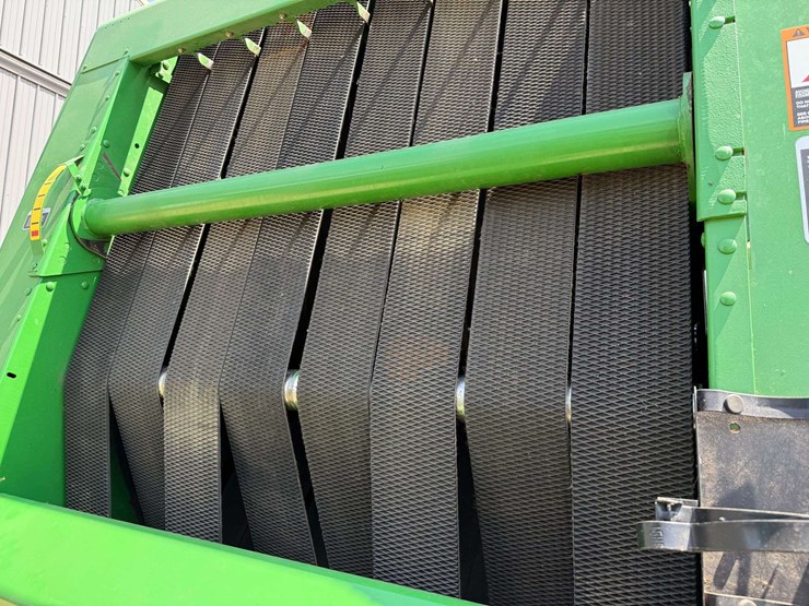 2006-john-deere-567-image-33
