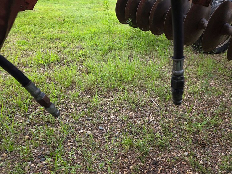 ih-490-disk,-20’,-hydraulic-fold-wings,-9.5-14-tires,-disk-scrapers,-sn:-033395-image-8