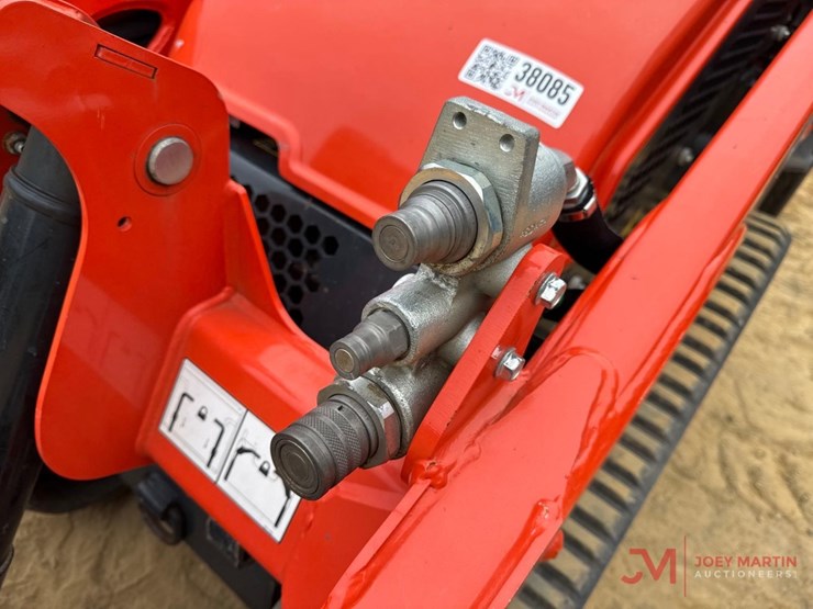 2024-kubota-scl1000-image-6