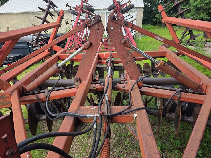 ih-490-disk,-20’,-hydraulic-fold-wings,-9.5-14-tires,-disk-scrapers,-sn:-033395-image-5