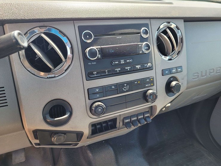 2013-ford-f650-image-14