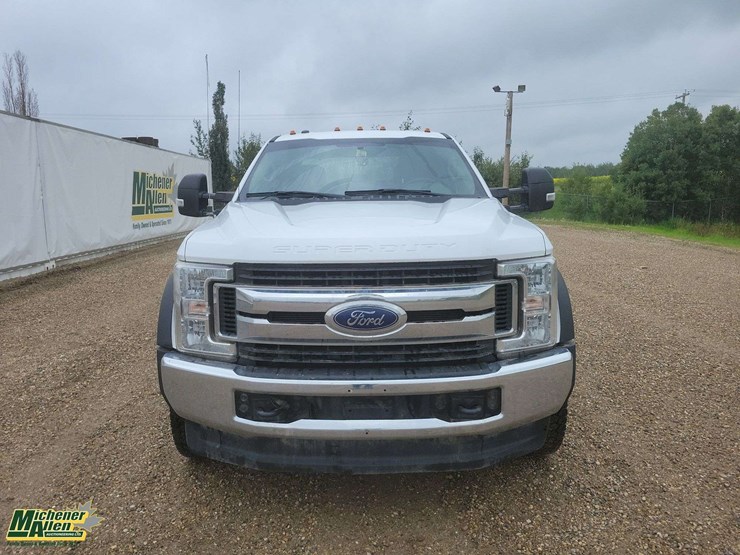 2018-ford-550-image-17