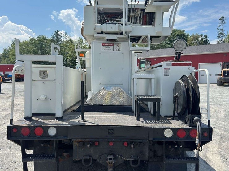 2007-peterbilt-pb335-s/a-auger-truck-image-5