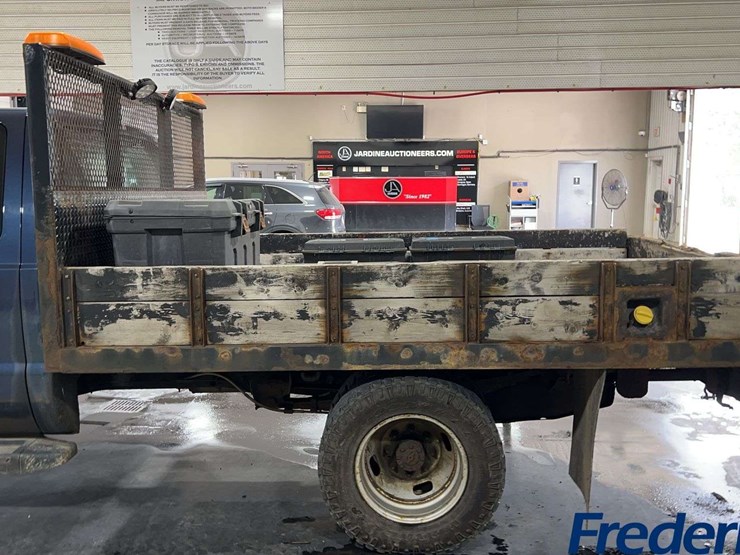 2016-ford-f350-image-26