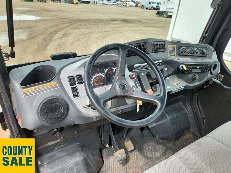 2011-kubota-rtv1100-image-7
