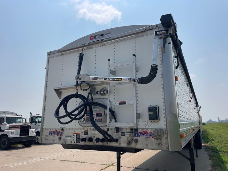 2014-wilson-grain-trailer-image-24