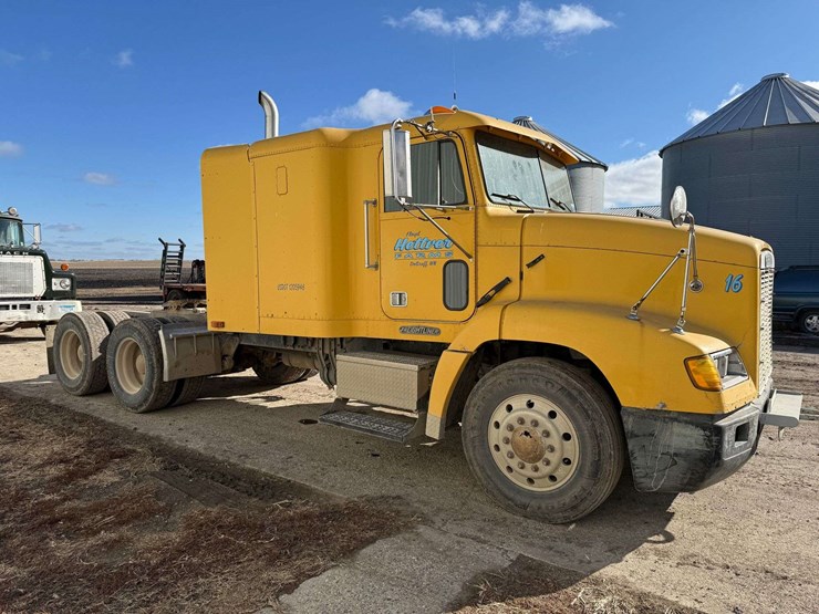 1993-freightliner-fld112-image-11