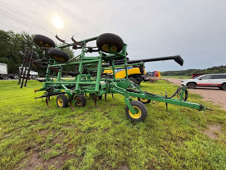 john-deere-680-image-18