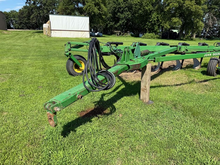 john-deere-3710-image-7