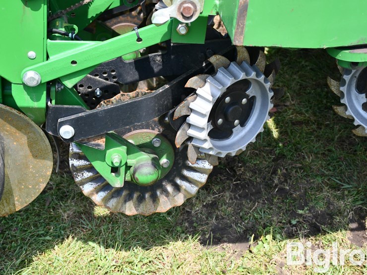 2013-john-deere-1760-image-17