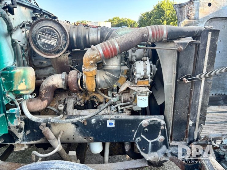 1993-peterbilt-377-image-62