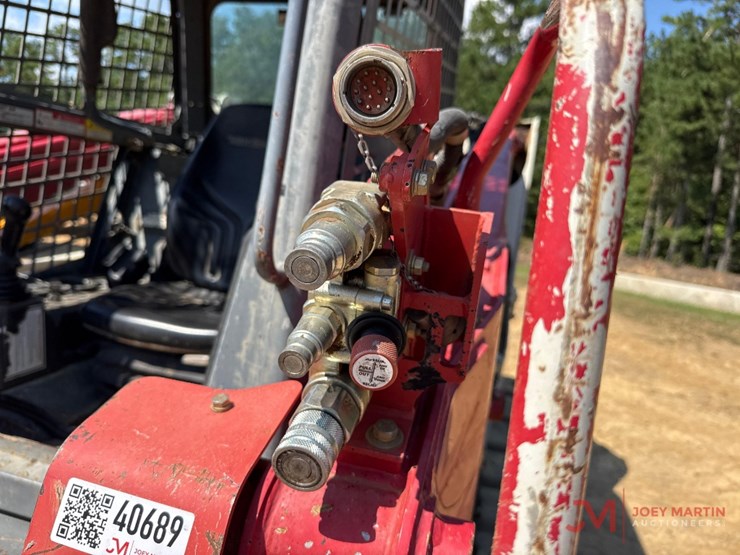 2017-takeuchi-tl12r2-image-9