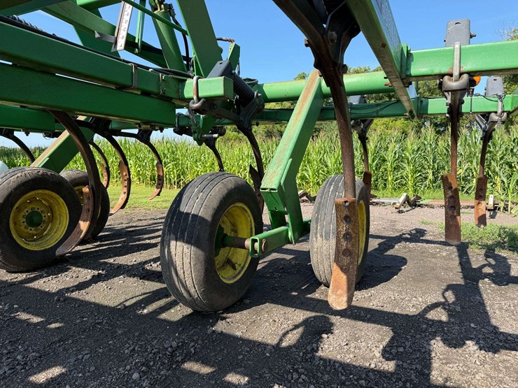 john-deere-680-image-20
