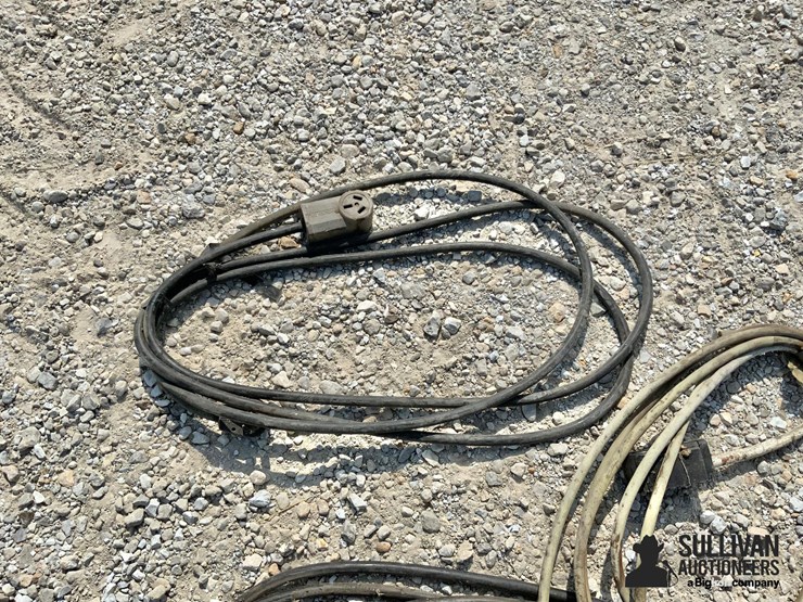 electric-cords,-steel-pins-&-gate-hinges-image-16