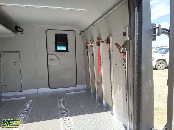 2017-ford-transit-image-23