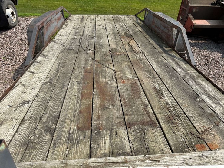 smaller-flatbed-trailer,-76”-x-16’-long,-tandem-axle,-toolbox-in-front,-215/60r15-tires,-*has-title-image-16