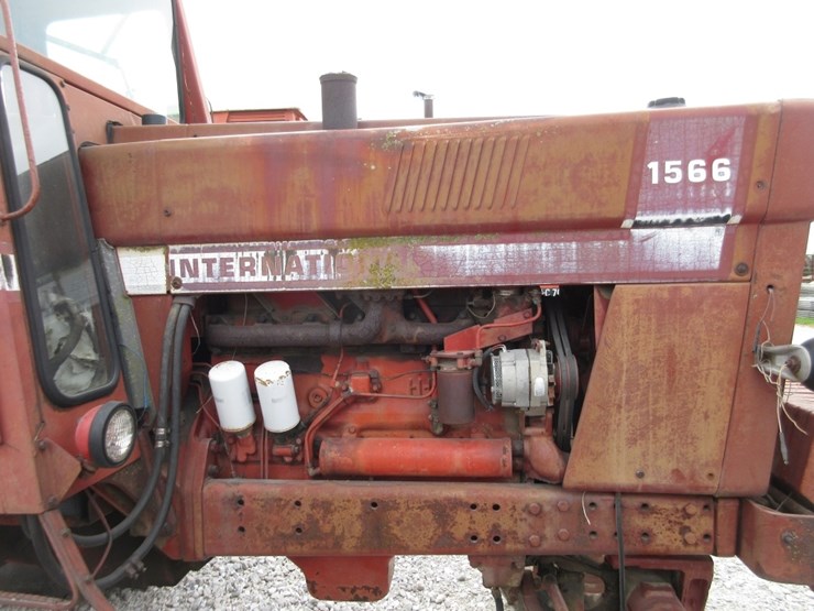 ih-1566-tractor-image-13