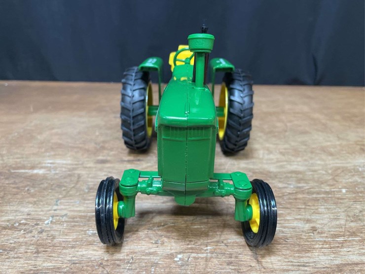 1/16-john-deere-4010-1997-wisconsin-nib-ertl-image-13