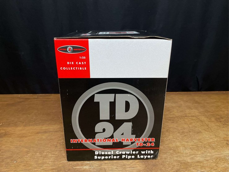 1/25-ih-td24-crawler-w/superier-pipe-layer-nib-sc-image-15