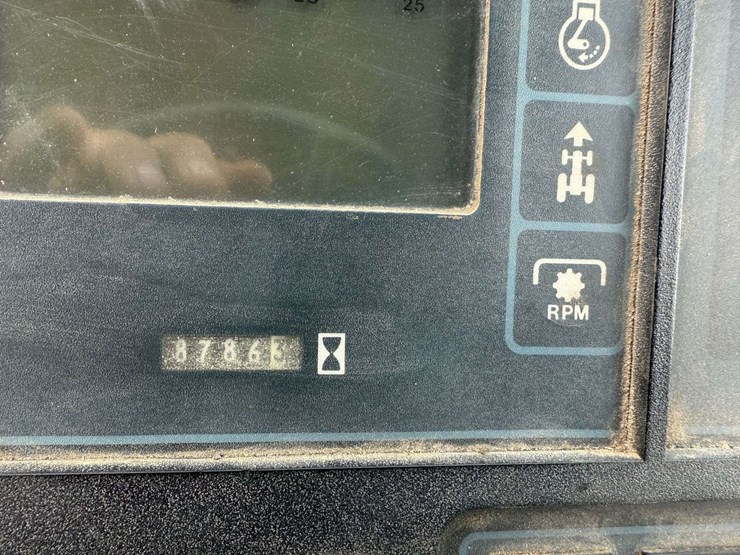 1990-ford-8630-image-31